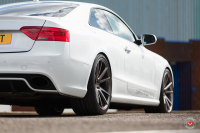 ���� ������� Vossen: Audi RS5 �� ������ Vossen VPS-301