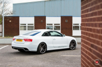   Vossen: Audi RS5   Vossen VPS-301