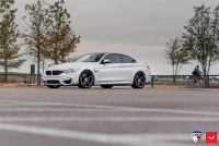 ���� ������� Vossen: BMW M4 �� ������ Vossen VFS-5