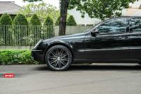 ���� ������� Vossen: Mercedes E-Class �� ������ Vossen VFS4