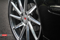   Vossen: Mercedes E-Class   Vossen VPS-310T