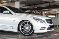   Vossen: Mercedes E-Class   Vossen VPS-310T