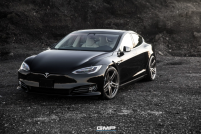 ���� ������� Vossen: Tesla Model S �� ������ Vossen HC-1