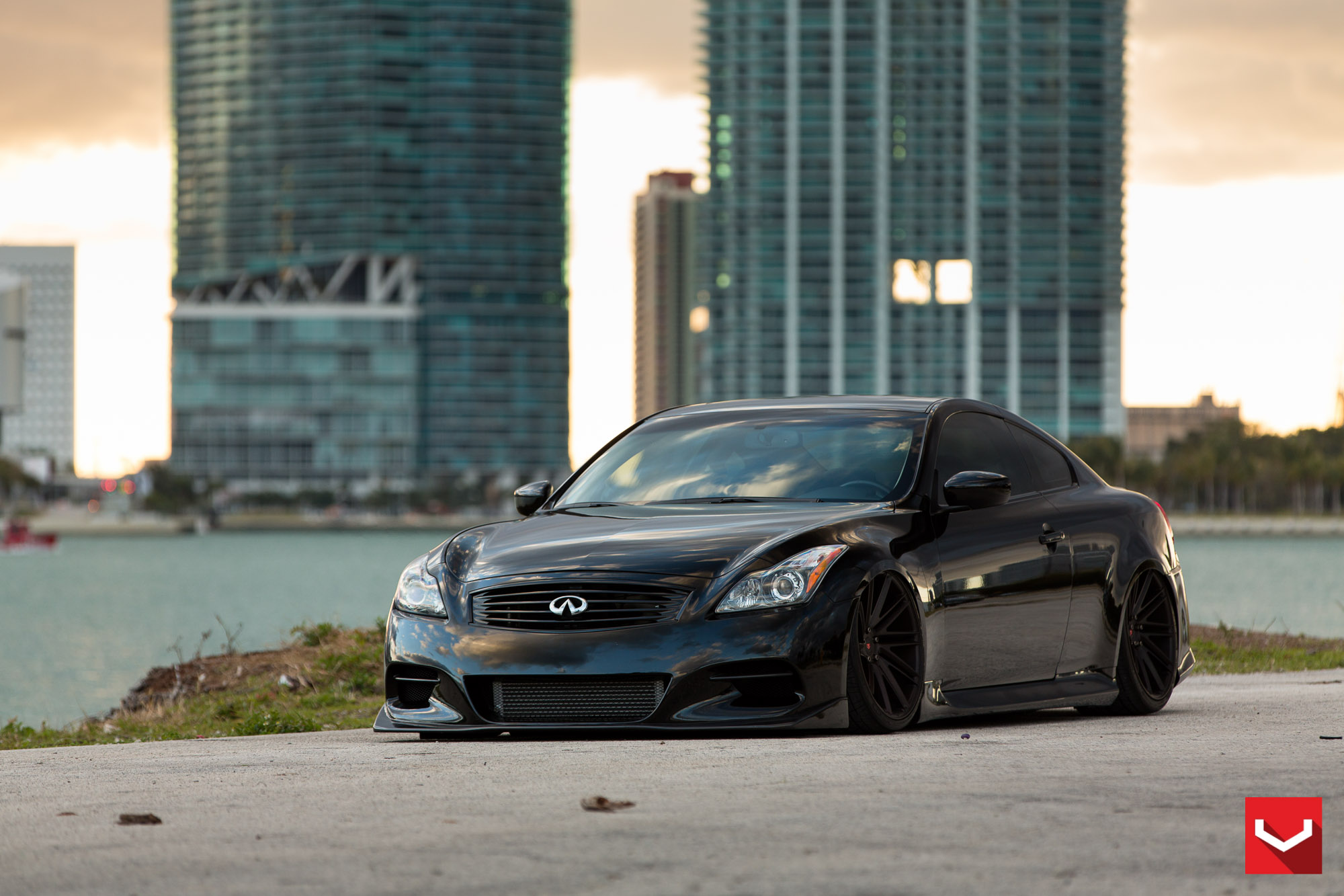 Infiniti g37 Black